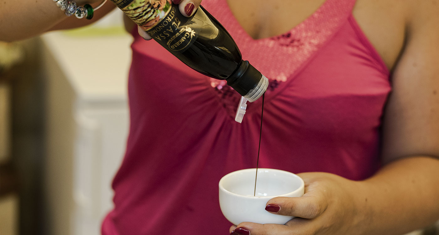 degustazione di olio tra gli ulivi sorrento